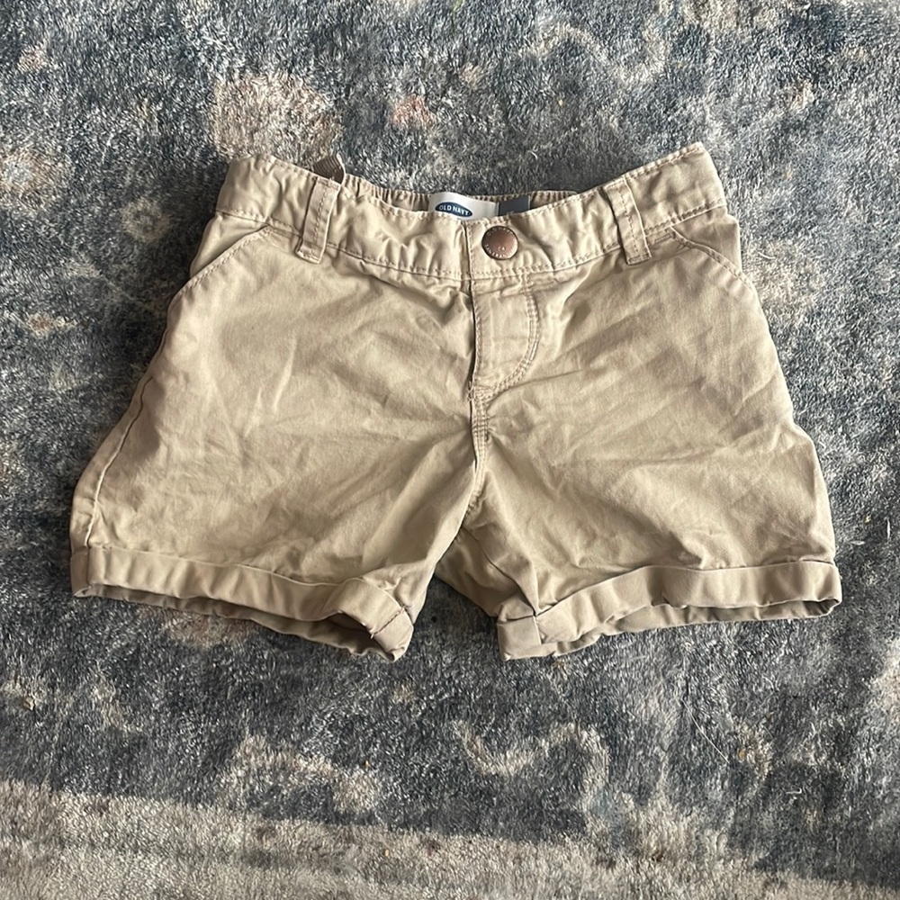 Old navy khaki girl shorts